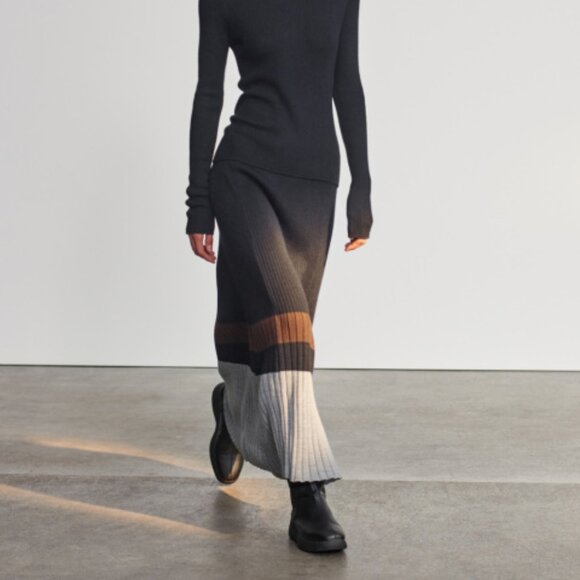 NWT Uniqlo : C Merino Blend Ribbed Skirt | Color Block, Navy, S - Picture 2 of 4